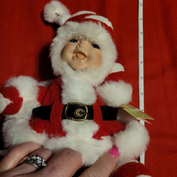 Dept 56 'Hug A Buddy' Santa Baby - Picture 6 of 12